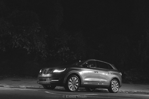 2016 Lincoln MKX - Black And White - Park