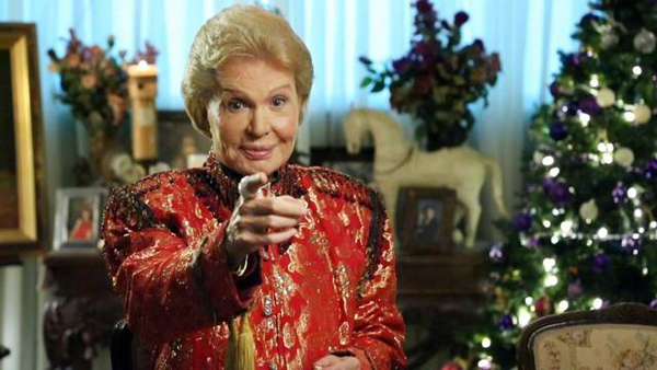 UC - Walter Mercado Pointing